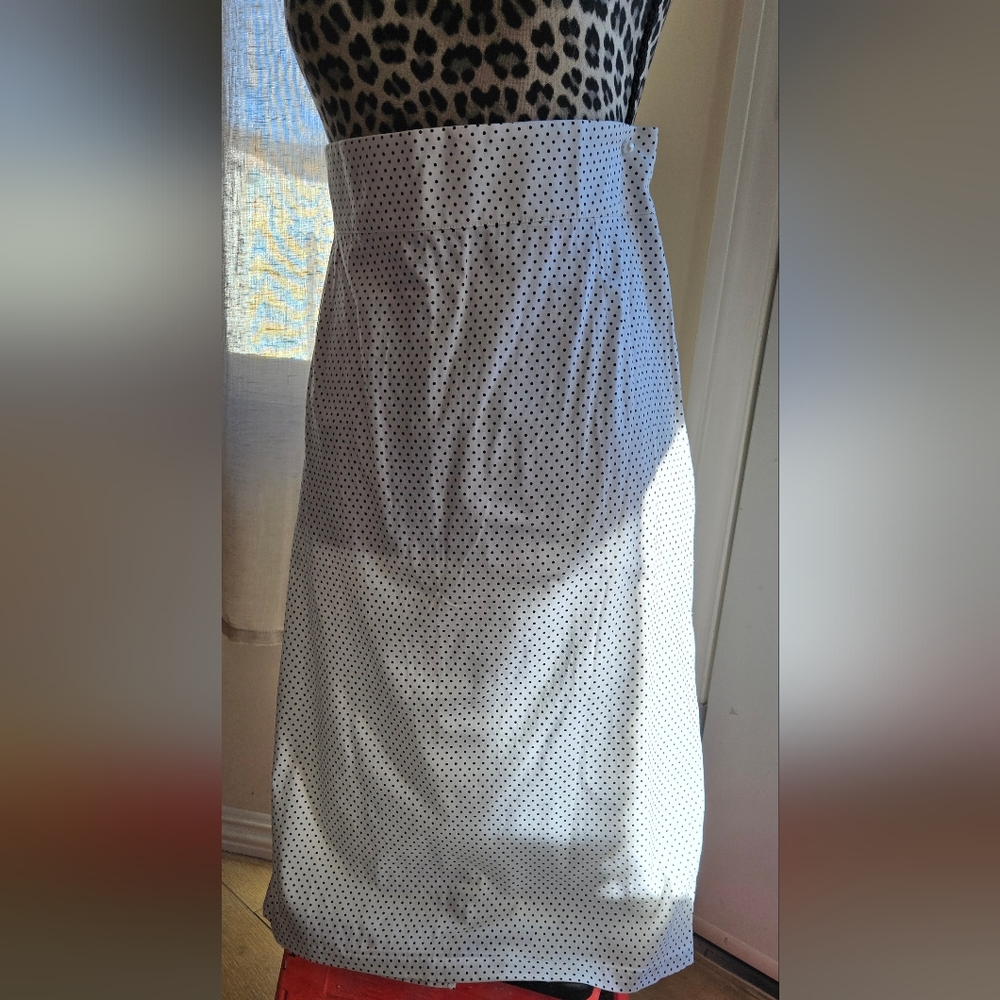 Pinup pencil skirt white blk poka dot. New